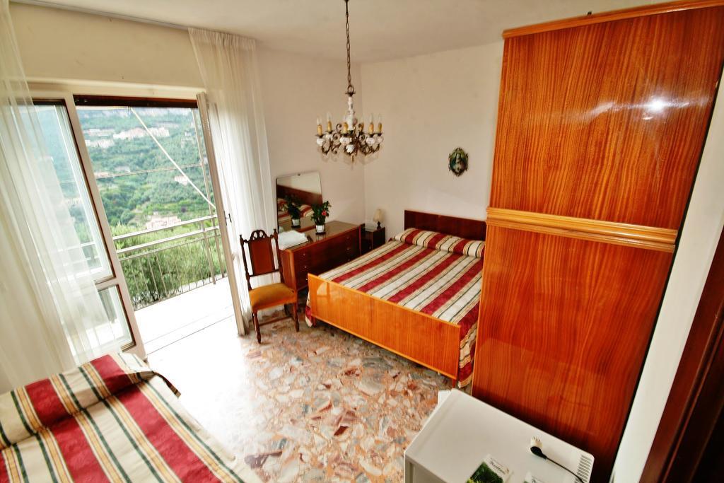 Agriturismo Barilaro Finale Ligure Rum bild